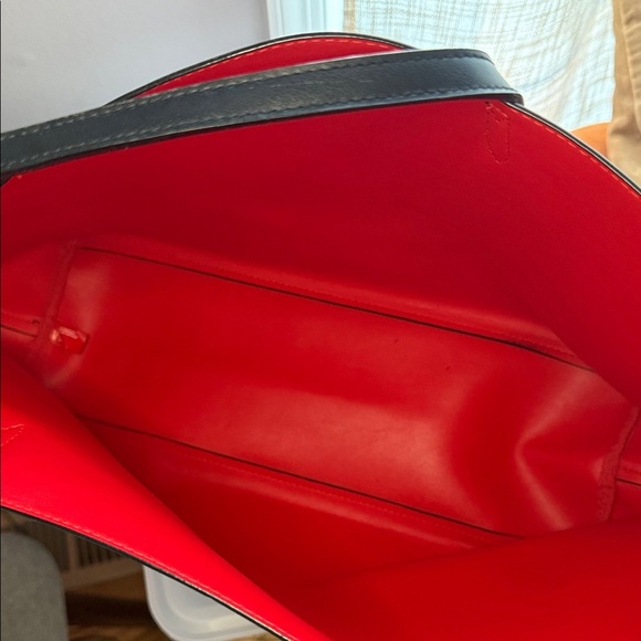 Victoria's Secret Black and Red Rose Tote - Picture 5 of 7